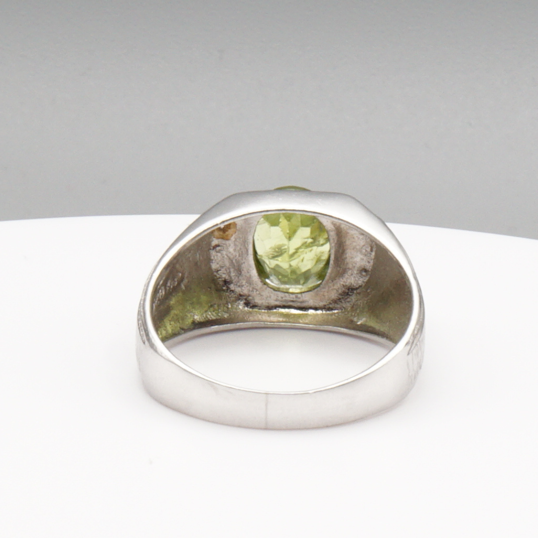 925 Silberring mit echtem Peridot und 6 Zikronia-Steinen