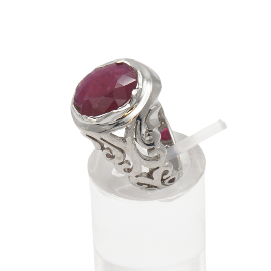 925 Silberring mit echtem Rubin – Handarbeit