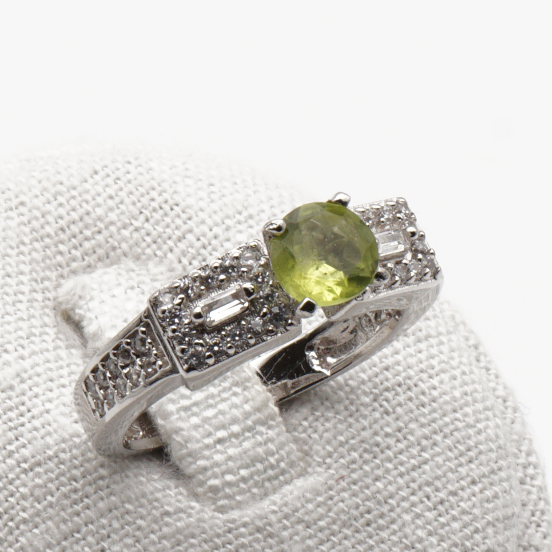 925 Damen Ring mit echtem Peridot - Zabarjad
