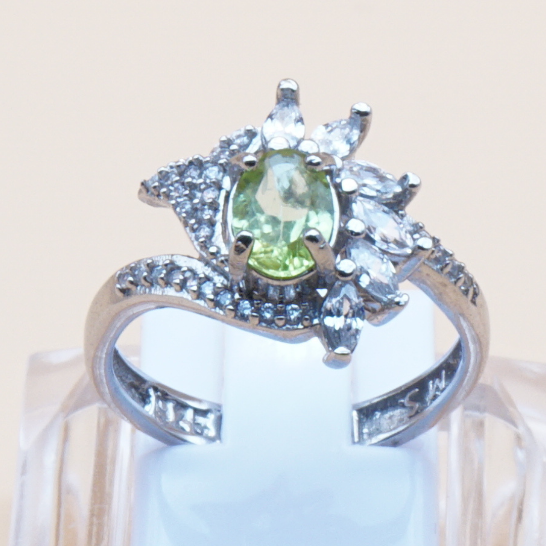 925 Damen Ring mit echtem Peridot - Zabarjad