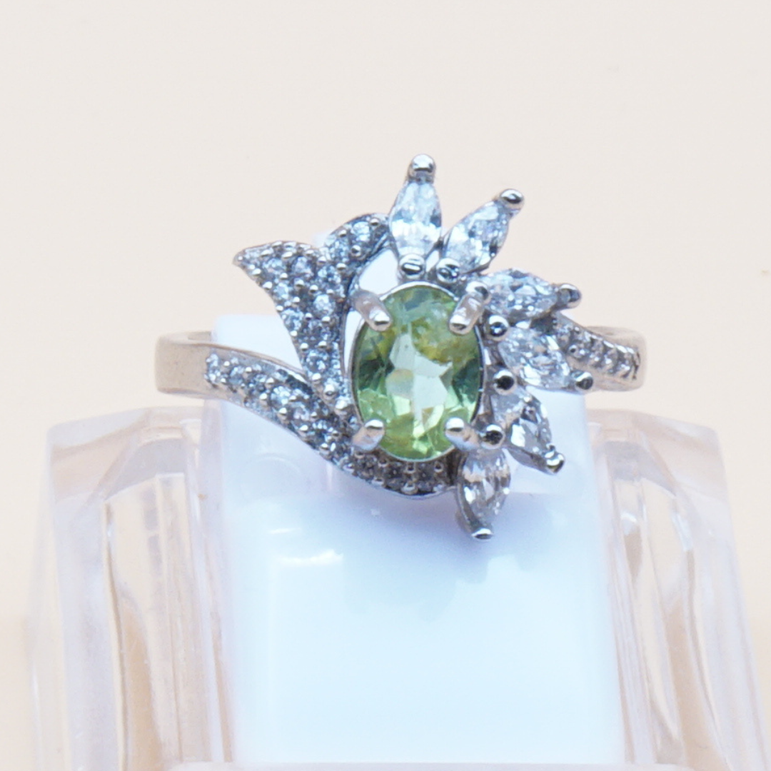 925 Damen Ring mit echtem Peridot - Zabarjad