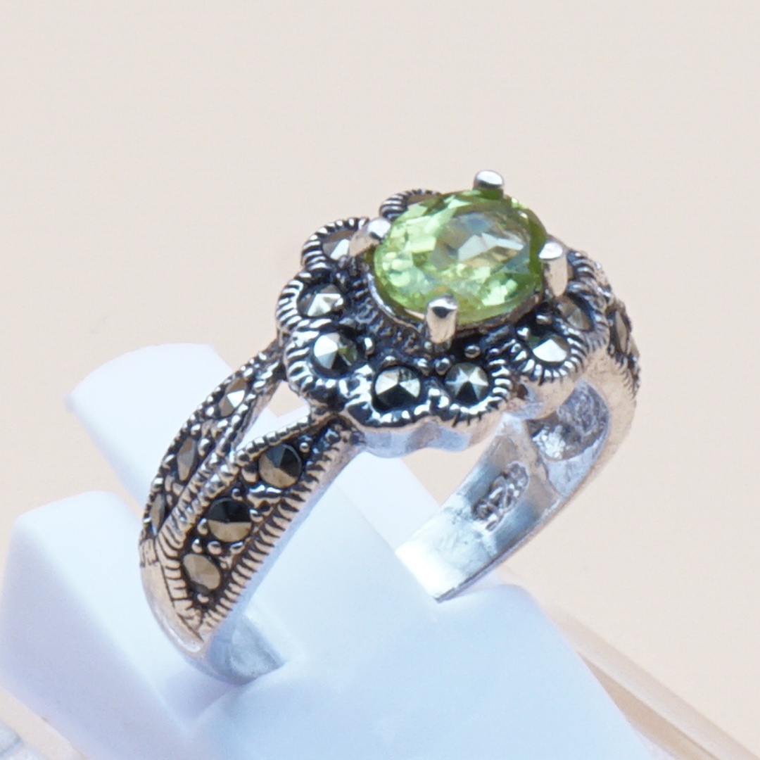 925 Damen Ring mit echtem Peridot - Zabarjad - Handarbeit