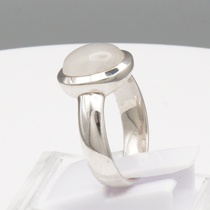 925 Silber Massiver Damen Ring mit echtem Mondstein - Handarbeit