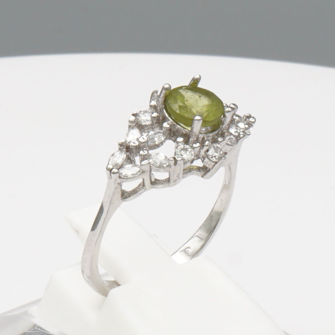 925 Damen Ring mit echtem Peridot - Zabarjad