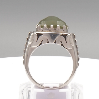 Massiver 925 Silberring mit Jade – Handarbeit