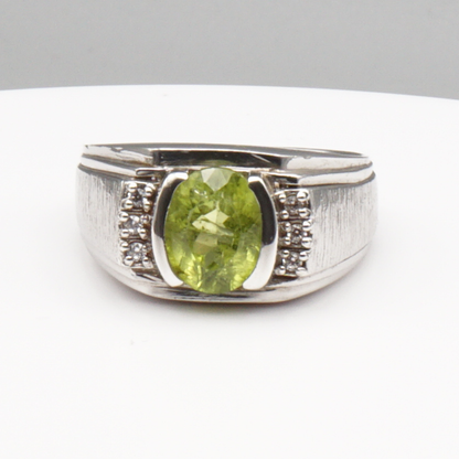 925 Silberring mit echtem Peridot und 6 Zikronia-Steinen